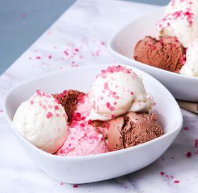 Мороженое – ассорти (пломбир, шоколадное, вишневое) 